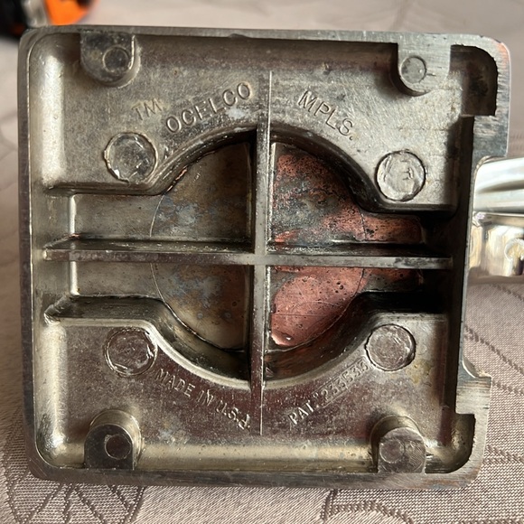 Rare VTG Ocelco Die Cast Metal Hand Operated Pill Crusher - Picture 4 of 7